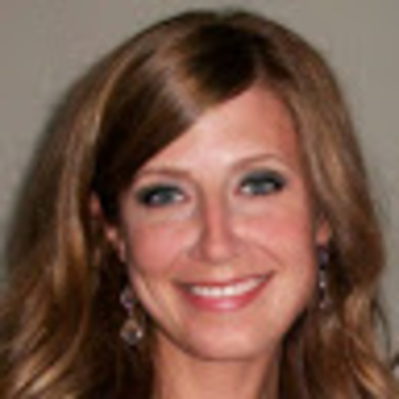 Meet your Posher, Lisa - Picture 1 of 1